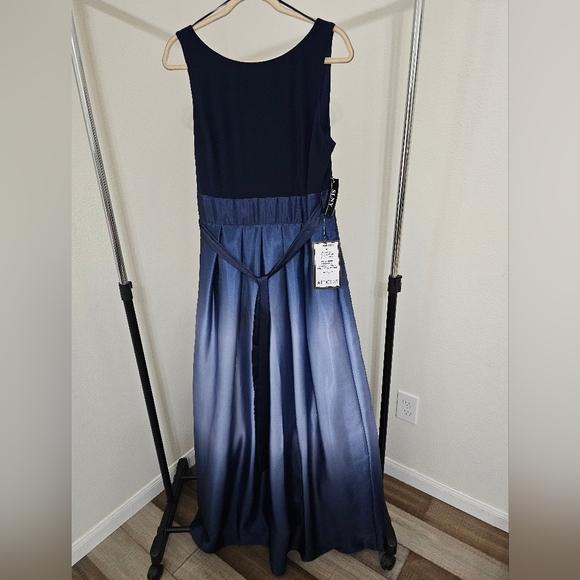 Women's clothing (565) - Picture 4 of 8